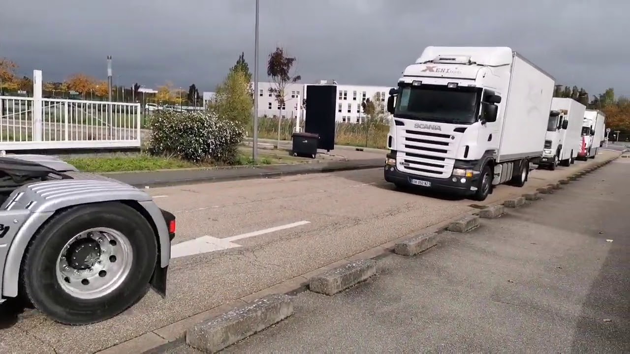 Manifestation des forains forains Arrivée des convois au parc expositions de Metz