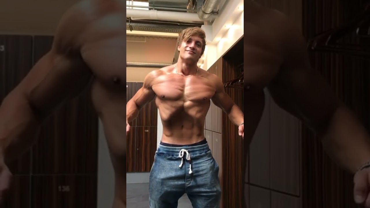 Insane chest flexing video 😱