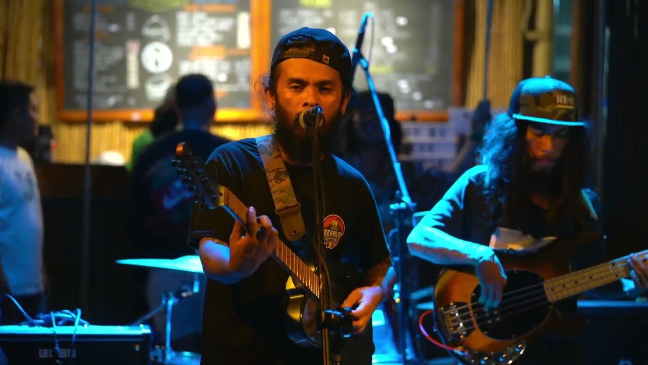 Jayson In Town - From The Highland