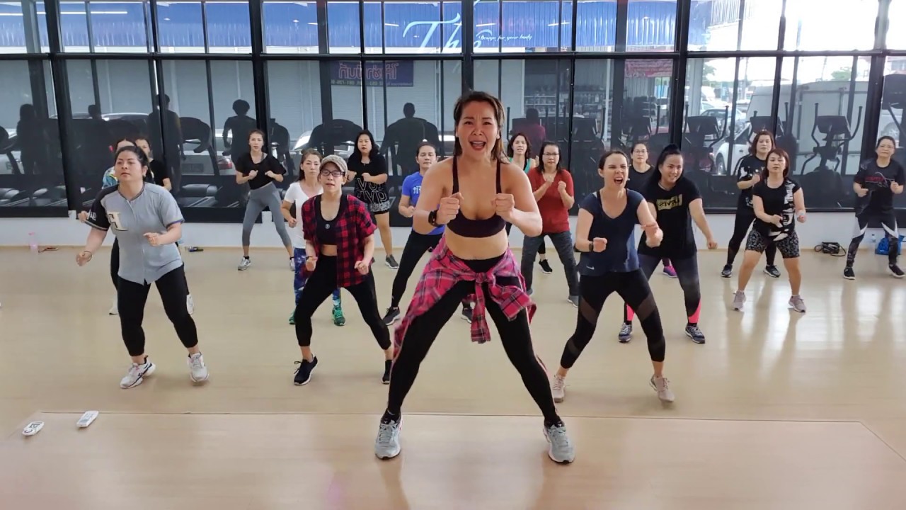 En sus marcas - Daddy Yankee | zumba | dance with Ann | Ann Piraya