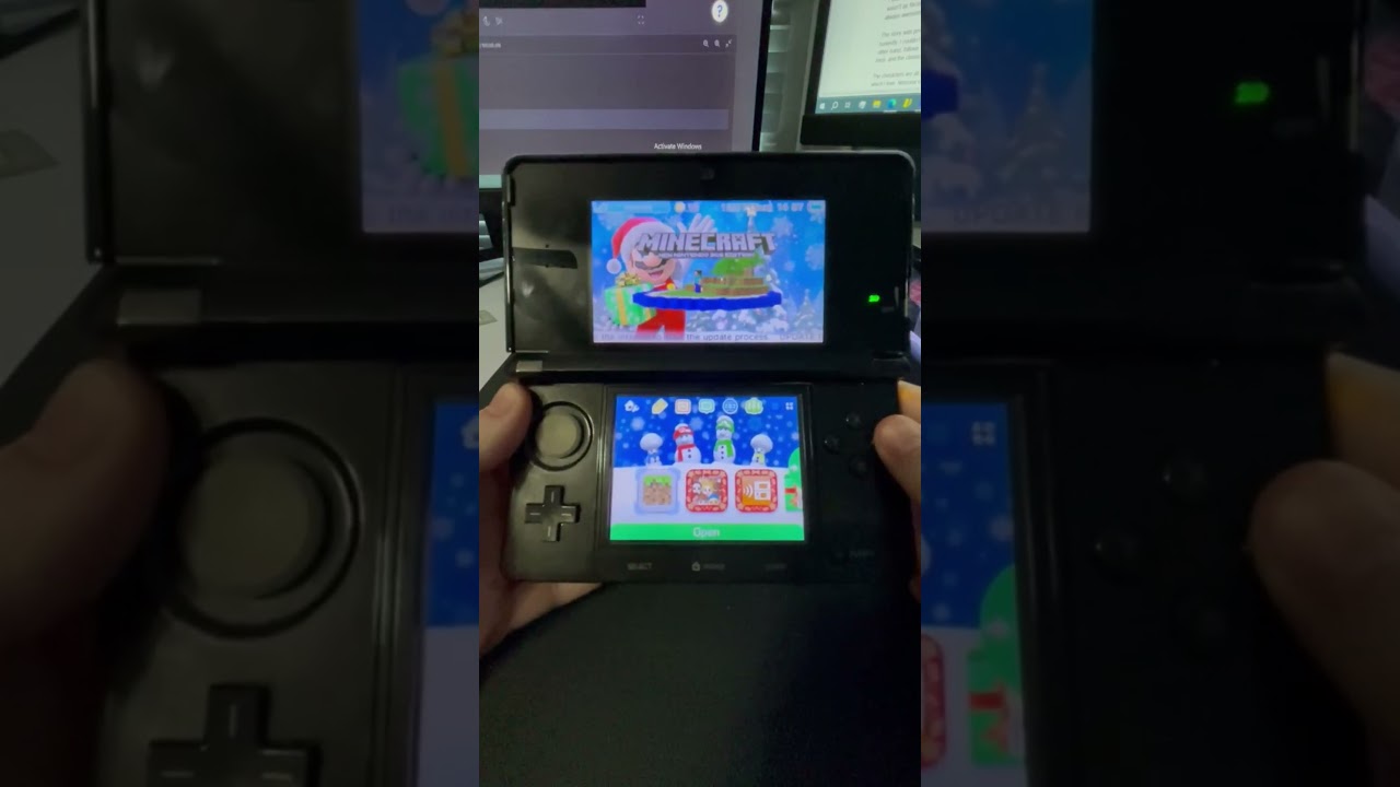Putting A New 3DS Game in an OG 3DS...  #minecraft #3ds