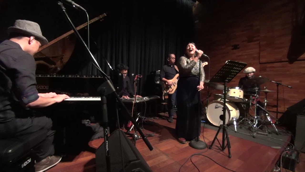 Agis Kania - Baby You (live at No Black Tie)