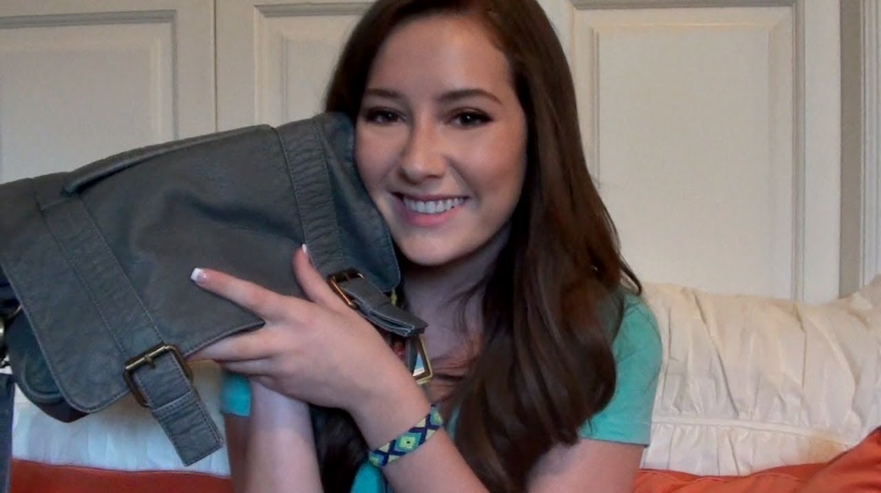 What's in my School Bag? + Organization Tips 2011