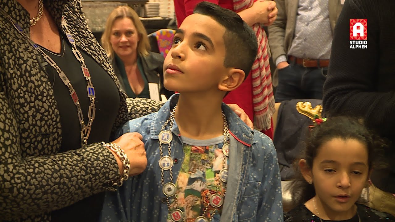 Elmehdi is eerste kinderburgemeester van Alphen aan den Rijn
