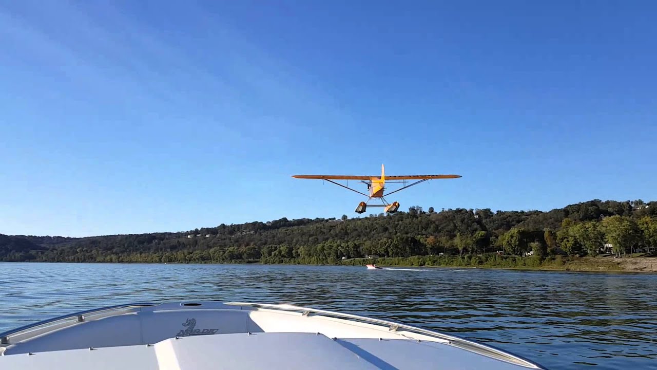 Planes and boats on the Ohio River.