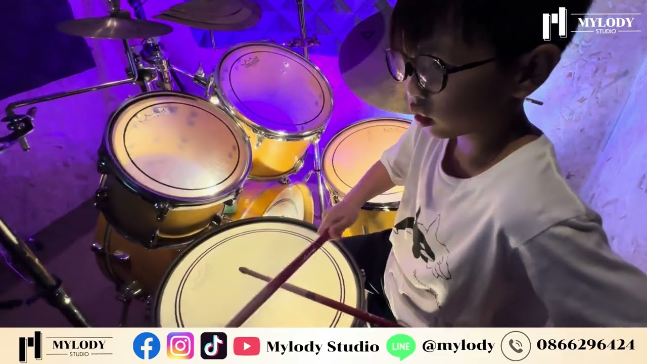 Dancing in the moonlight Drum Cover by ฮานะ