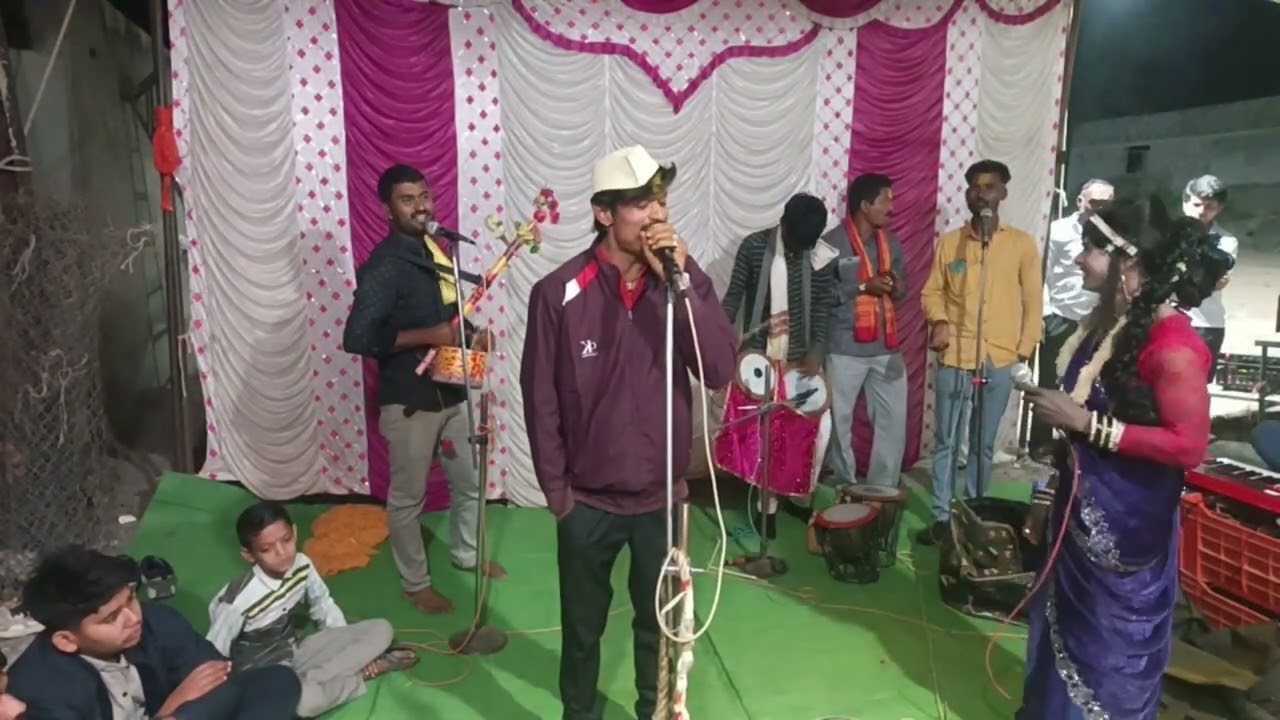धाव धावरे धाव ईश्वरा.लाईव्ह कार्यक्रमात गायले मुळ गायक परशा वाघ्या.(गरीब परशा)