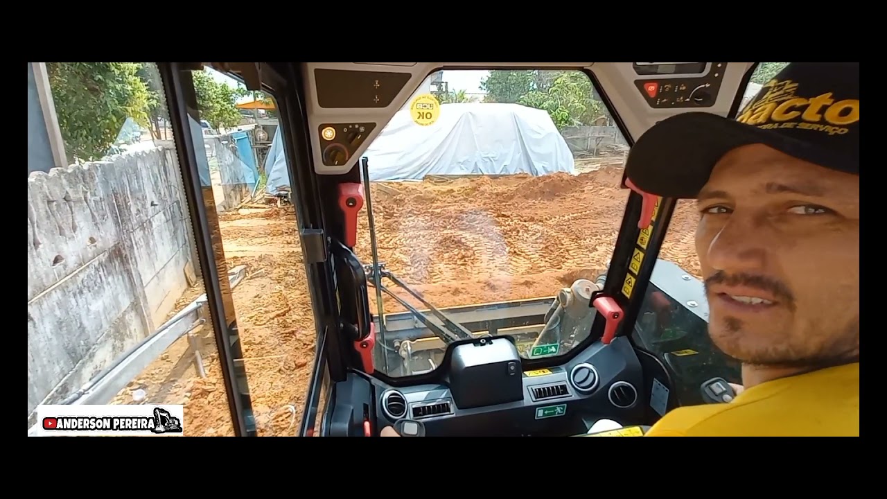 mini carregadeira JCB 155 um pouco da operação