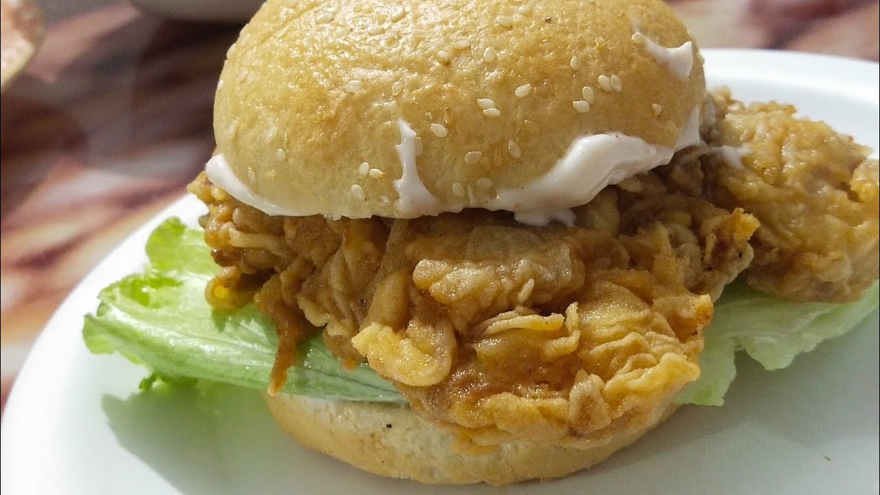Juicy & crispy zinger burger | Recipe | Tooba's kitchen 💫