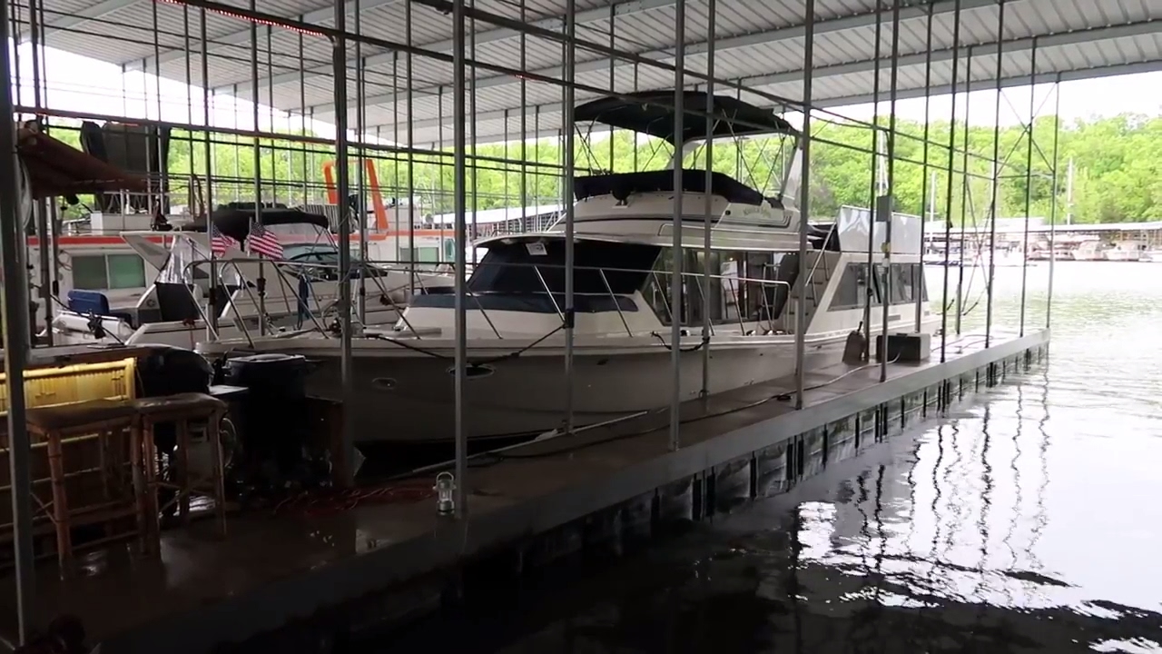 1989 Bluewater Coastal Cruiser
