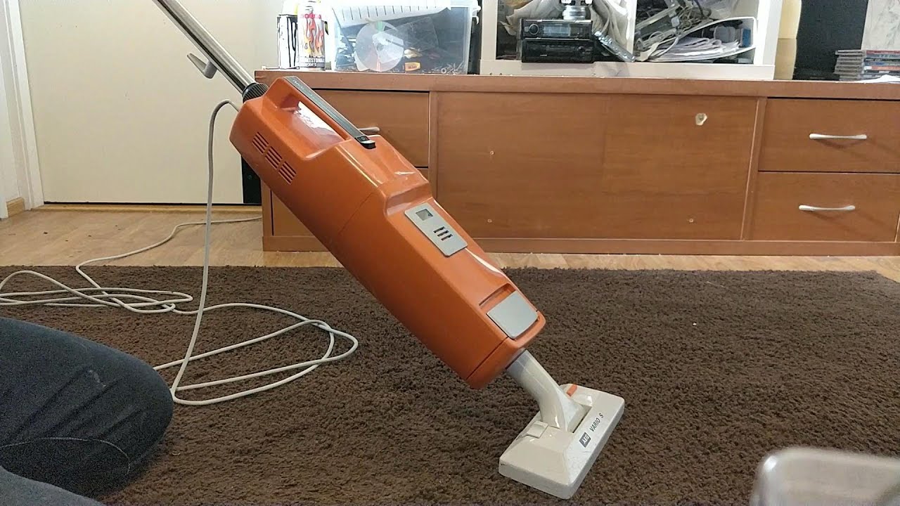 First Look: AEG Vampyrette 3000 L