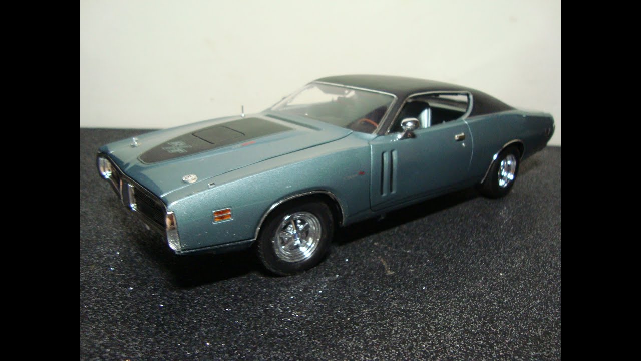 Dodge Charger 1971 1:18 ERTL Authentics