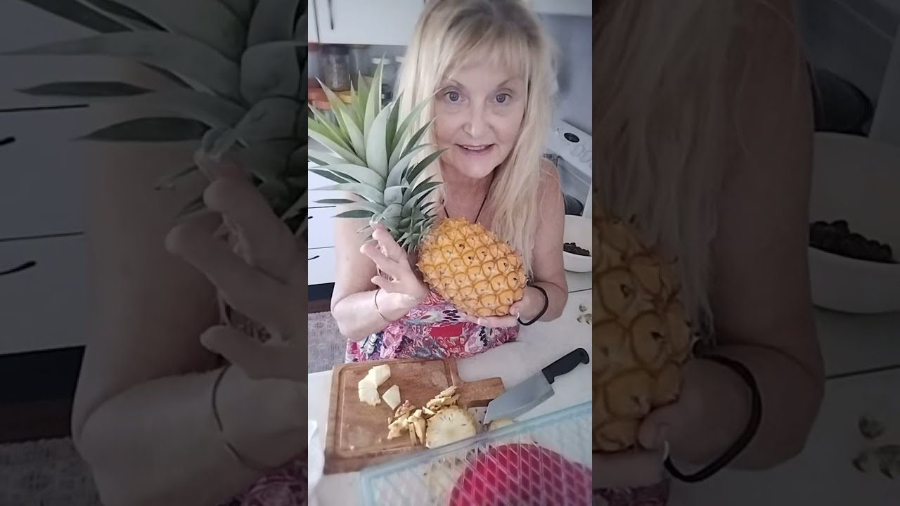 Pineapple 🍍 harvest & dehydrating. 