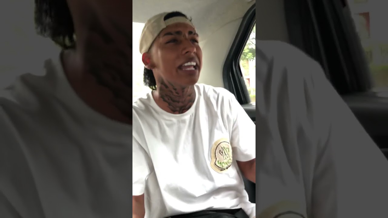 CÓMO EN LOS VIEJOS TIEMPOS 🖤✈️.  Esteban Rojas