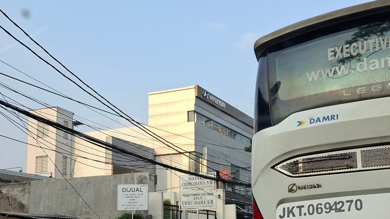 macet macetan di jalan jakarta #jalanjalan #bisnis #kerja #breakingnews #cuan #fyp #shorts #nkri 