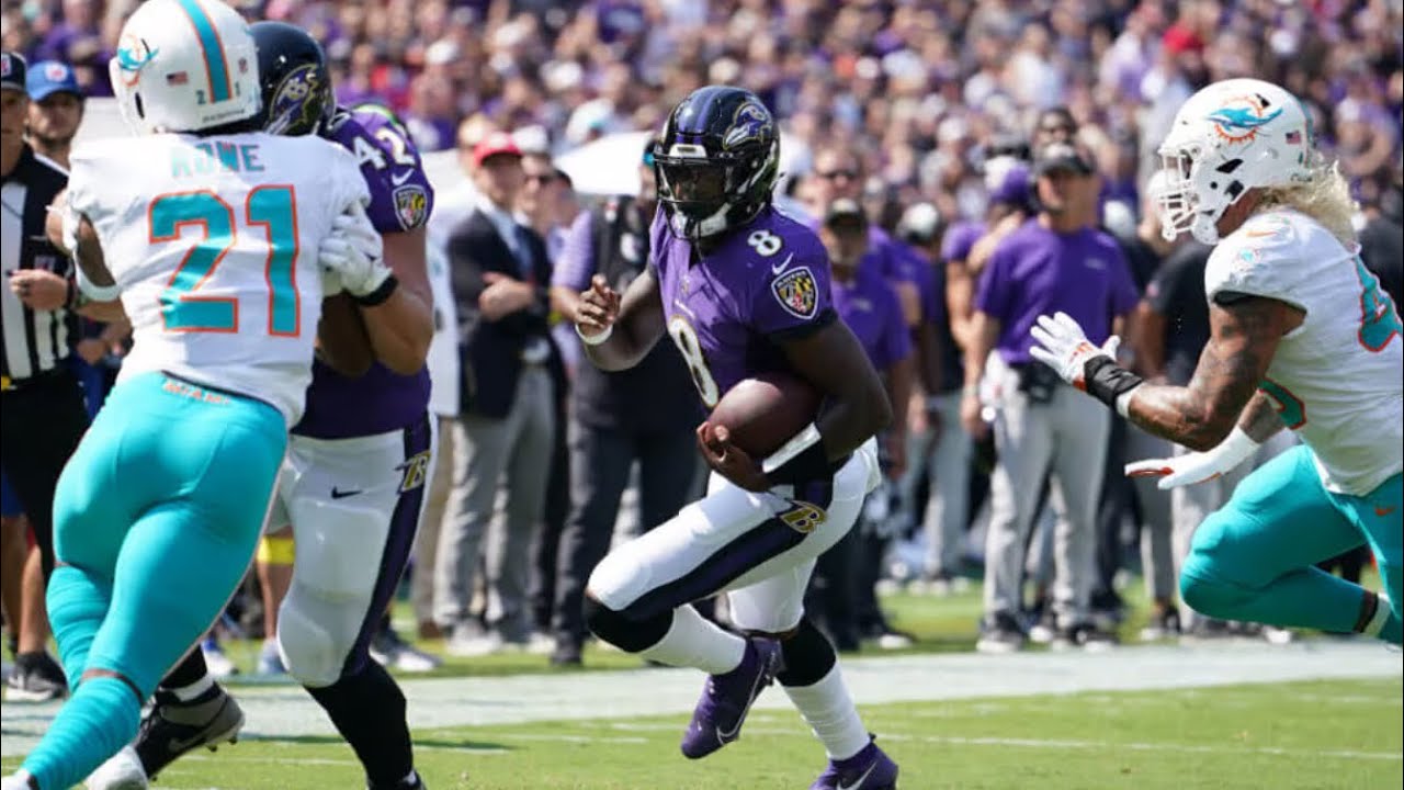 Top 10 career Lamar Jackson plays!!!!