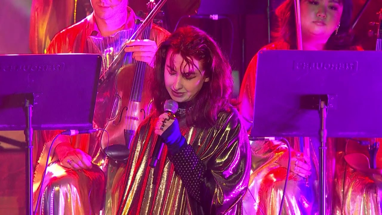 Vera Ellen and the Exploding Rainbow Orchestra perform 'Andy' in tribute to Don McGlashan.
