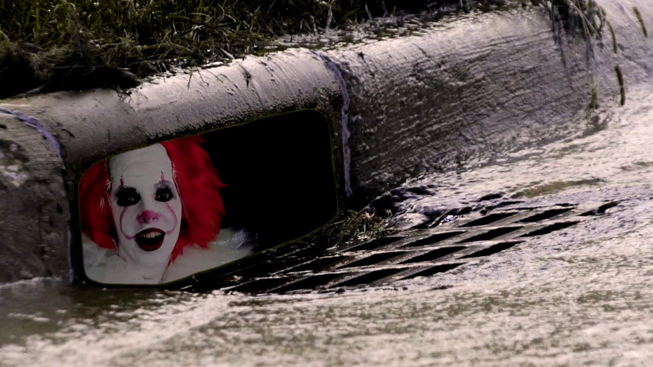 IT Is Halloween -  Trying To Lure You Into My Sewer