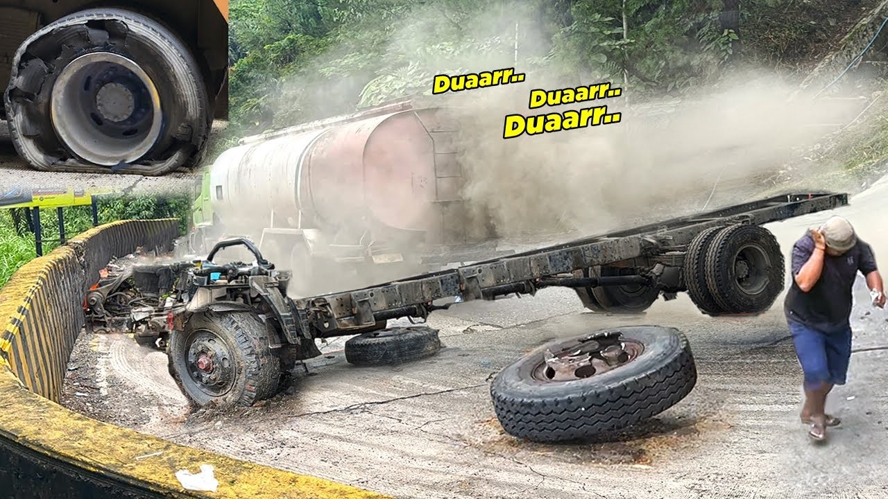 TEREKAM JELAS !!! KEJADIAN SITINJAU LAUIK HARI INI, Detik-Detik Ledakan Keras Dan Ban Truk Telepas