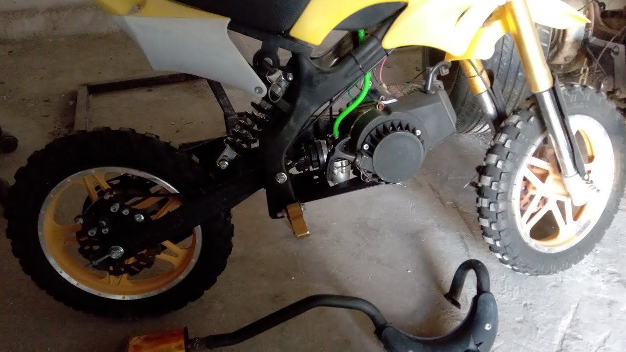 mini moto croos tira gasolina del carburador