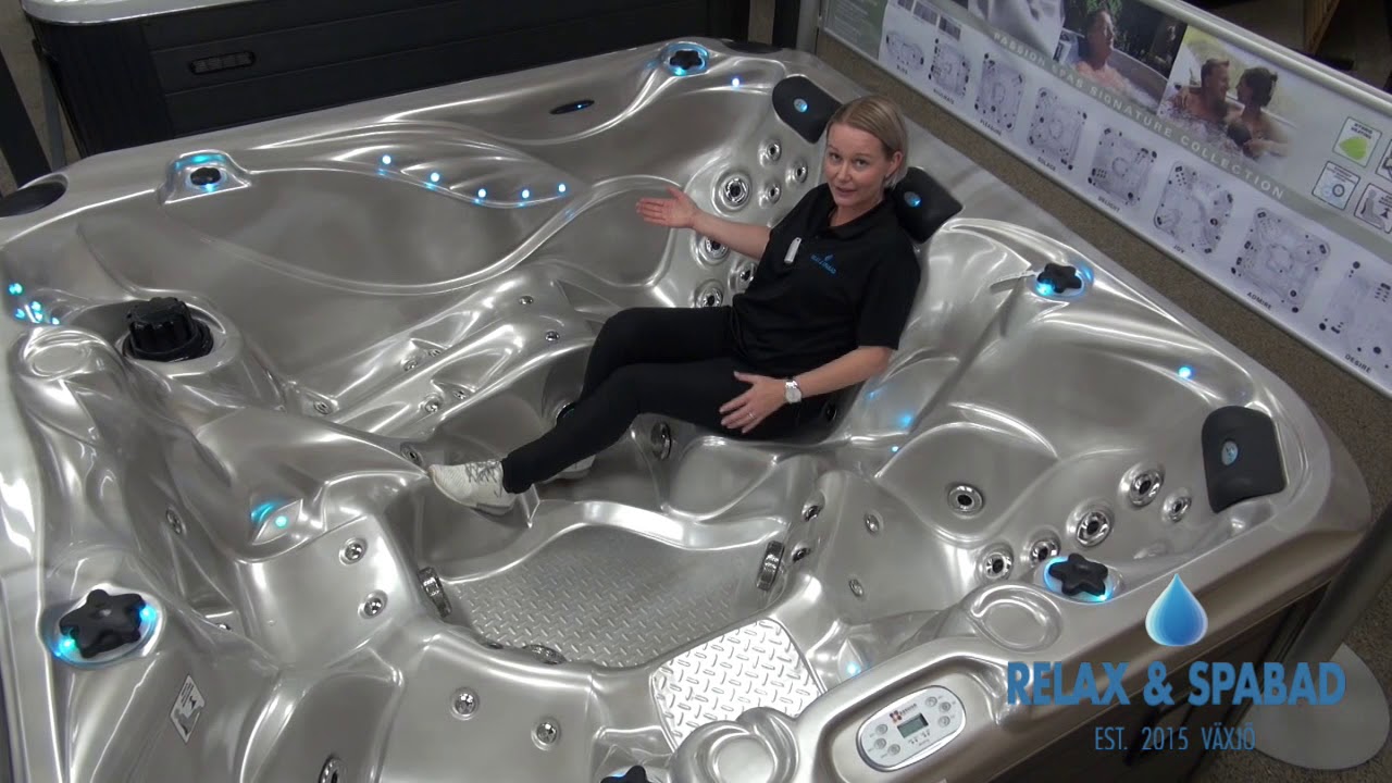 Spabad modell Admire fr&aring;n passion spas presenteras av Relax & spabad