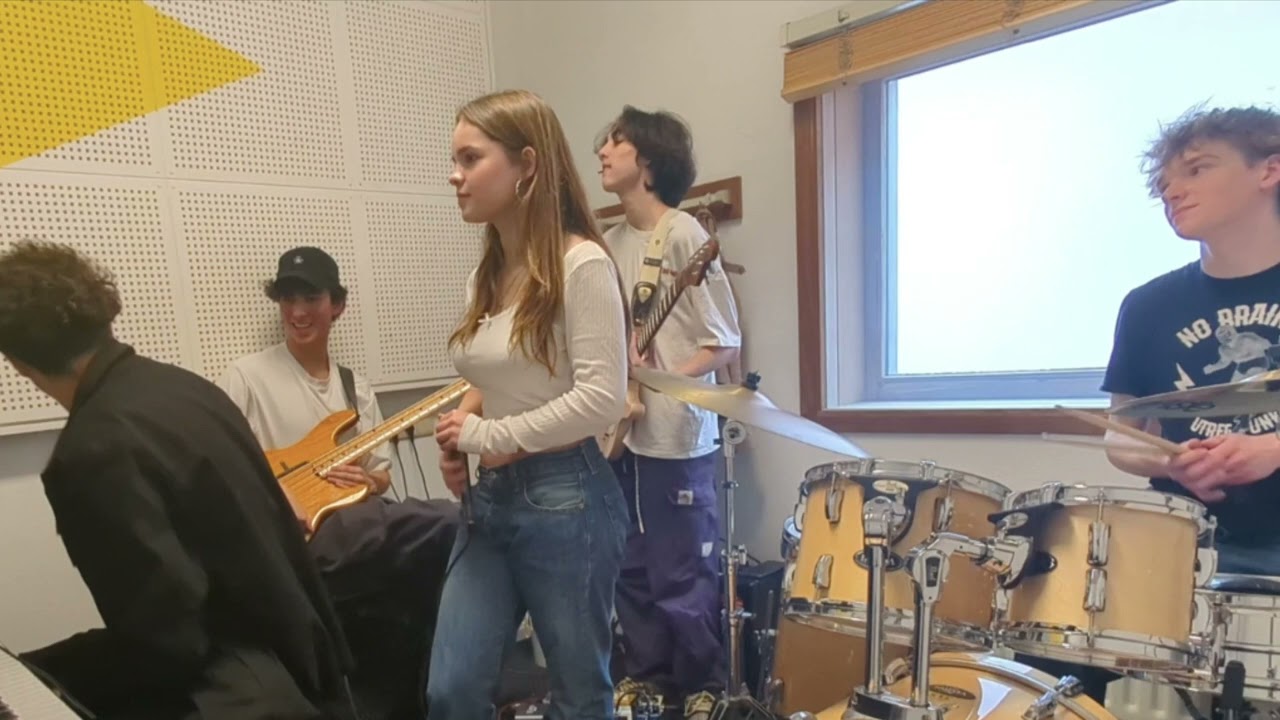 A 90's Feelin' (eigen nummer)