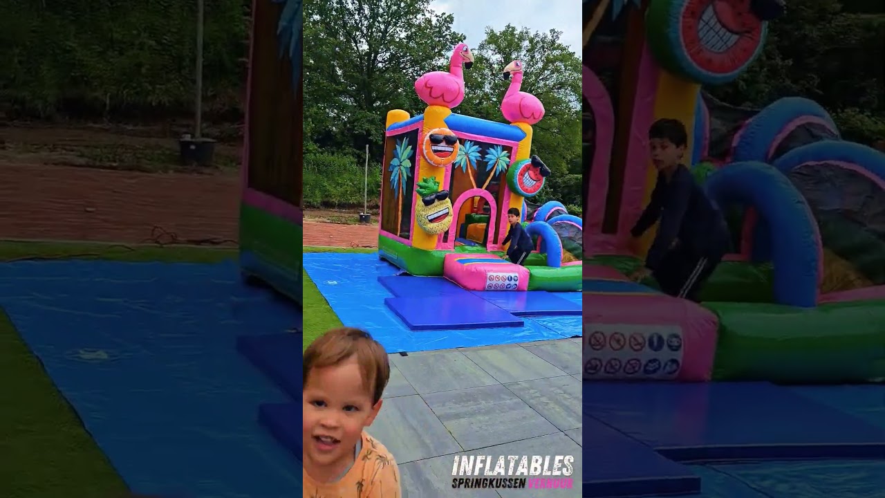 🎉🎈 🥳 De kids vermaken zich altijd op ons coole springkussen Mini Flamingo Slide 🌈. #springkussen