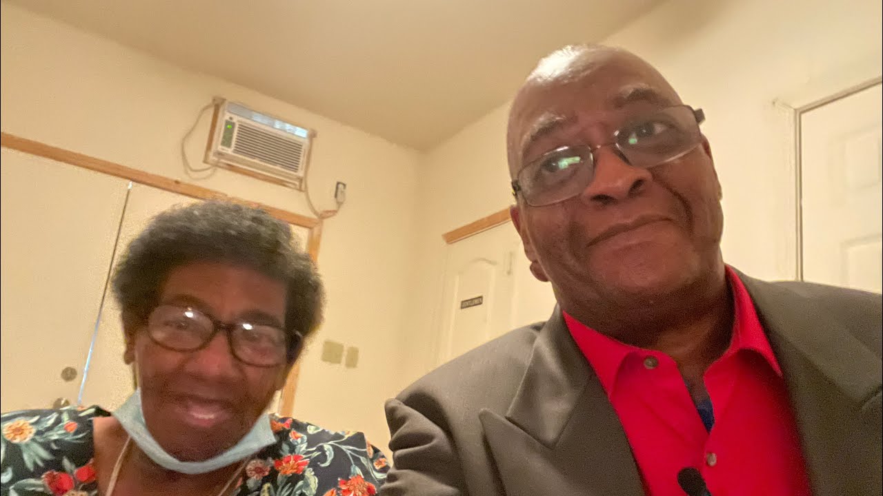 SPENDING A SUNDAY WITH MY MOM AT HER CHURCH BACK HOME IN THE COUNTRY /CREATING PRECIOUS MEMORIES