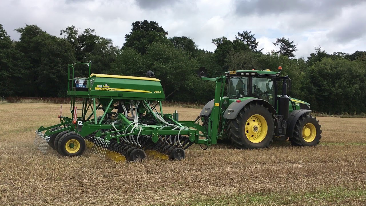 Farol Ltd | John Deere 7250R Pulling 750A Drilling Rapeseed Demonstration