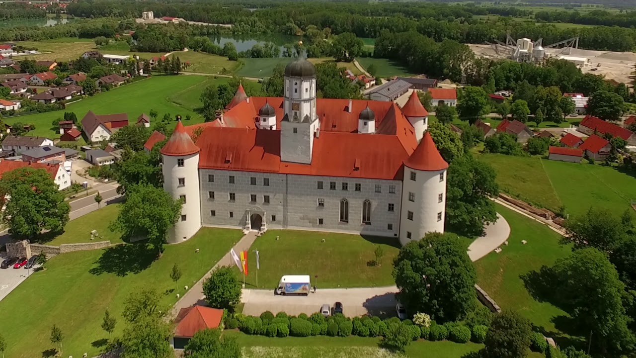 #OBENDROHNE - SCHLOSS HÖCHSTÄDT