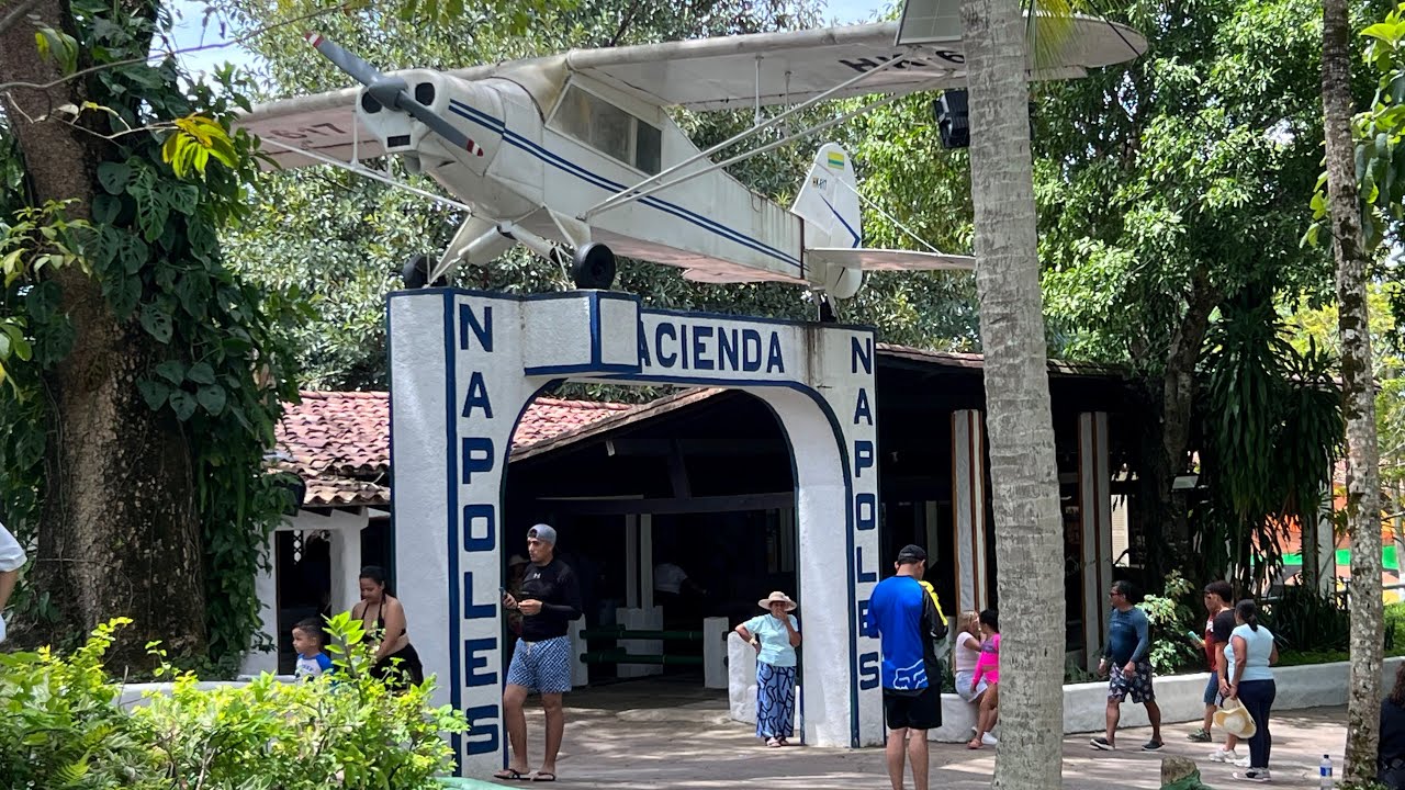 La misteriosa Hacienda Nápoles, tercer día en Colombia 🇨🇴 