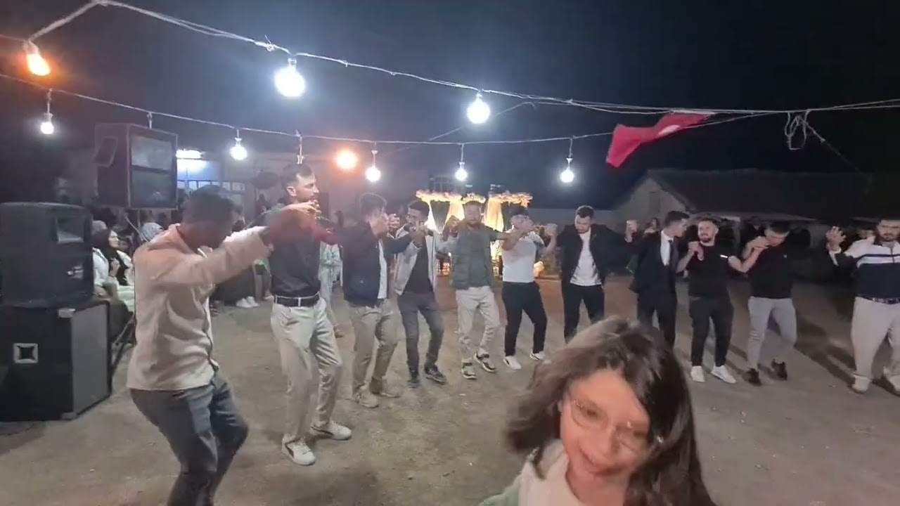 Yozgat halaylari  ağırlama karafilli bobbili trakya  karışık  yukarisarikaya  köyü  köy  düğünü 