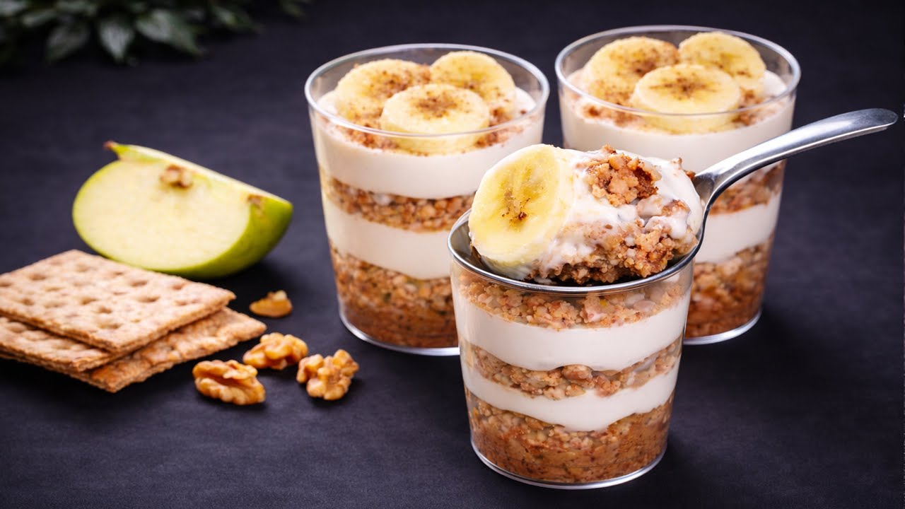 Easy No Bake Apple Yogurt Dessert Cups (4 Ingredients!)