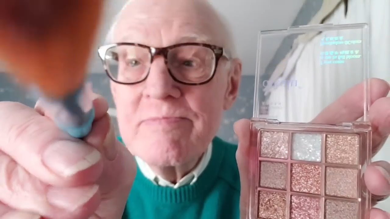 ASMR Дедушка 40 минут наносит макияж💄для сна. Ролевая игра-микс (аффирмации, постукивание)😴