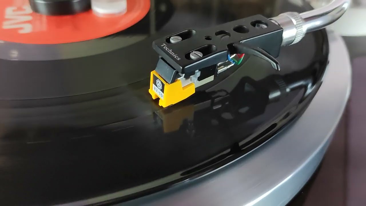 Пр-ль винила Technics SL-M1 + Technics EPC-U35