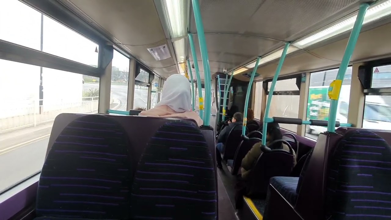 *Beast* First Sheffield Volvo B9TL Gemini 37517 (YN58 ETD) Route 52a