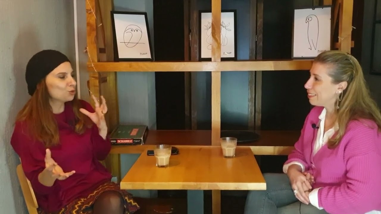 Oyuncu&Müzisyen Goncagül Sunar,Eğitimci yazar Canan Öztanik Temiz.