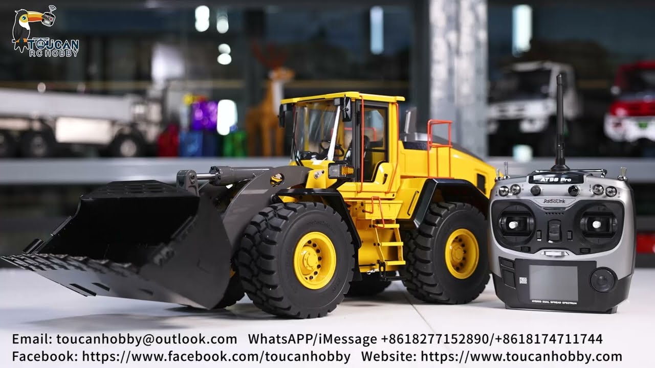 14 RC Hydraulic Loader E260L with awesome features like hydraulic reversing valves