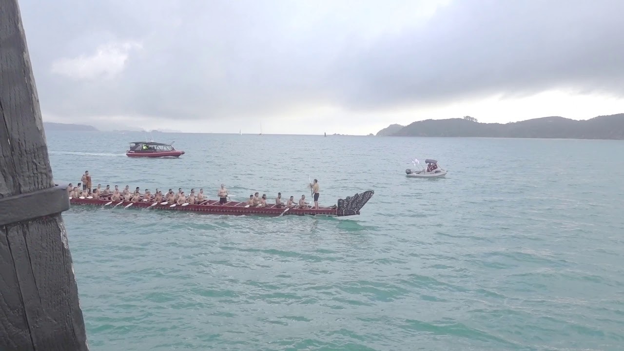 Massive war Waka challenges Endeavour tall ship into Waitangi