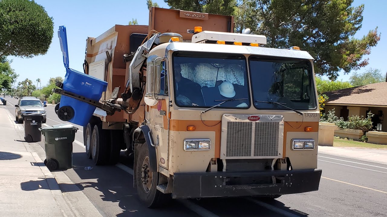 City of Phoenix - More of the 2011 Peterbilt Curbtender 130203