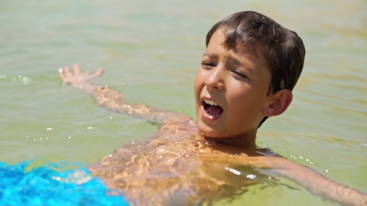 Floating on Dead Sea + Mud Baths = Family Spa Day! ☼  Family Travel in Israel
