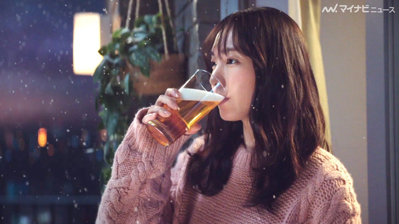 新垣結衣、新年に「日本のみなさん、おつかれ生です」ビールを至福の表情でゴクリ『アサヒ生ビール』新TVCM「2022年もおつかれ生です」篇