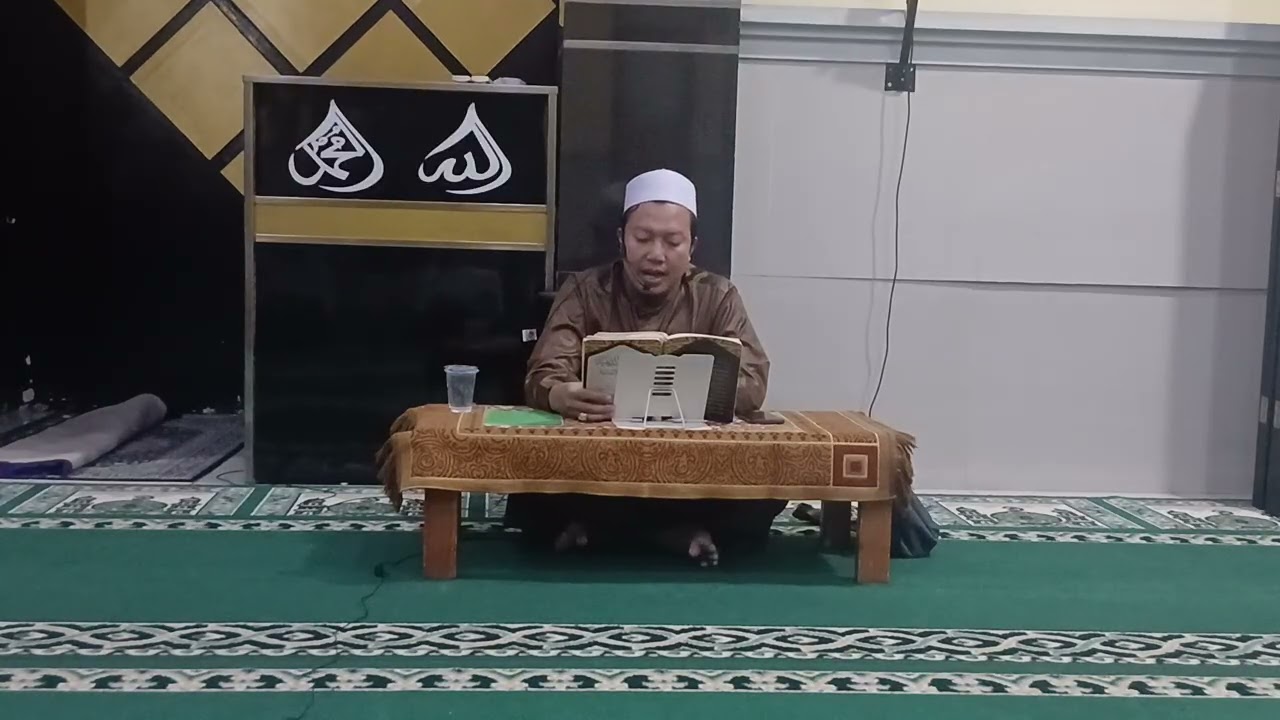 PENGAJIAN MINGGUAN MASJID NURUL HIKMAHKajian Kitab Nashoihuddiniyah. Ust. Nursalim Siddiq