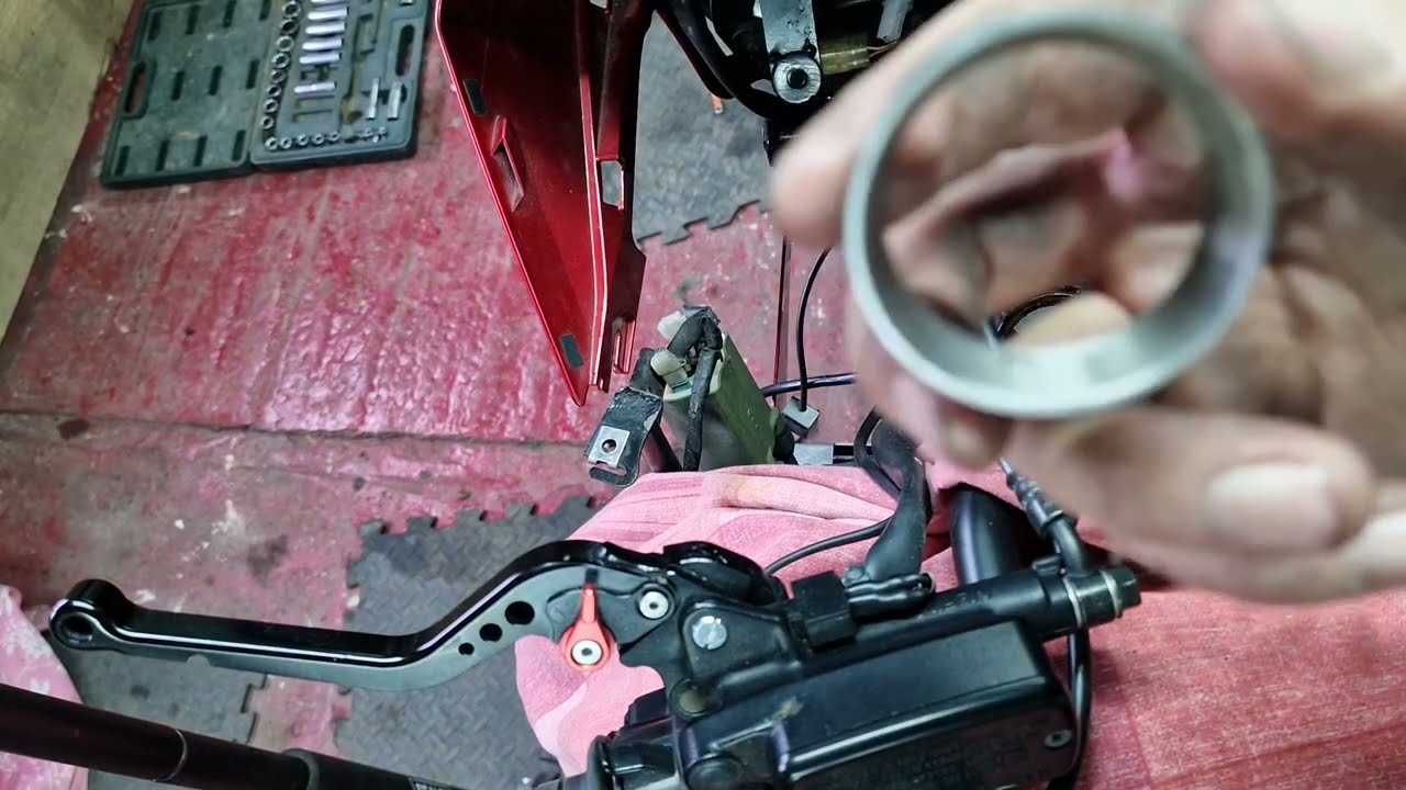 CBF1000 Headstock Bearings : Part 1