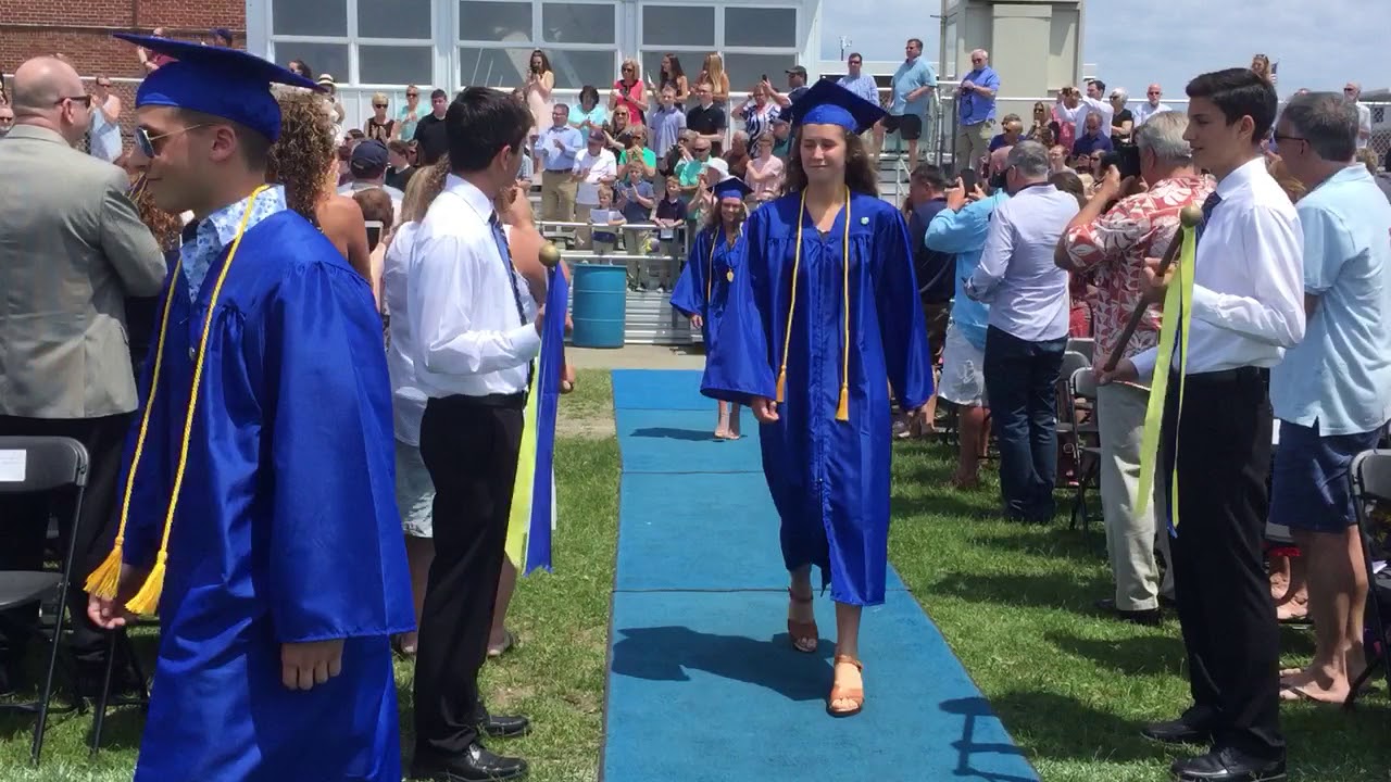 Hull High School graduation