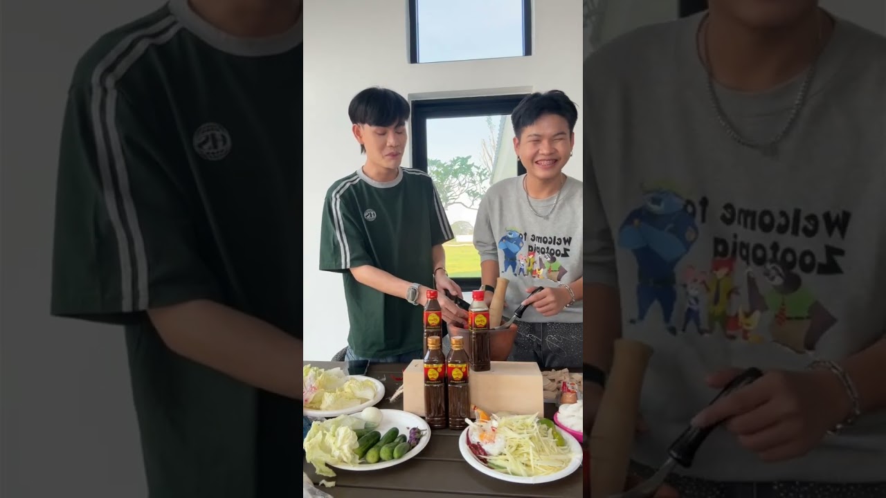 น้องยูริและน้ำอูนมาทำส้มตำกิน ขายน้ำปลาร้า น่าอร่อยมากกกก