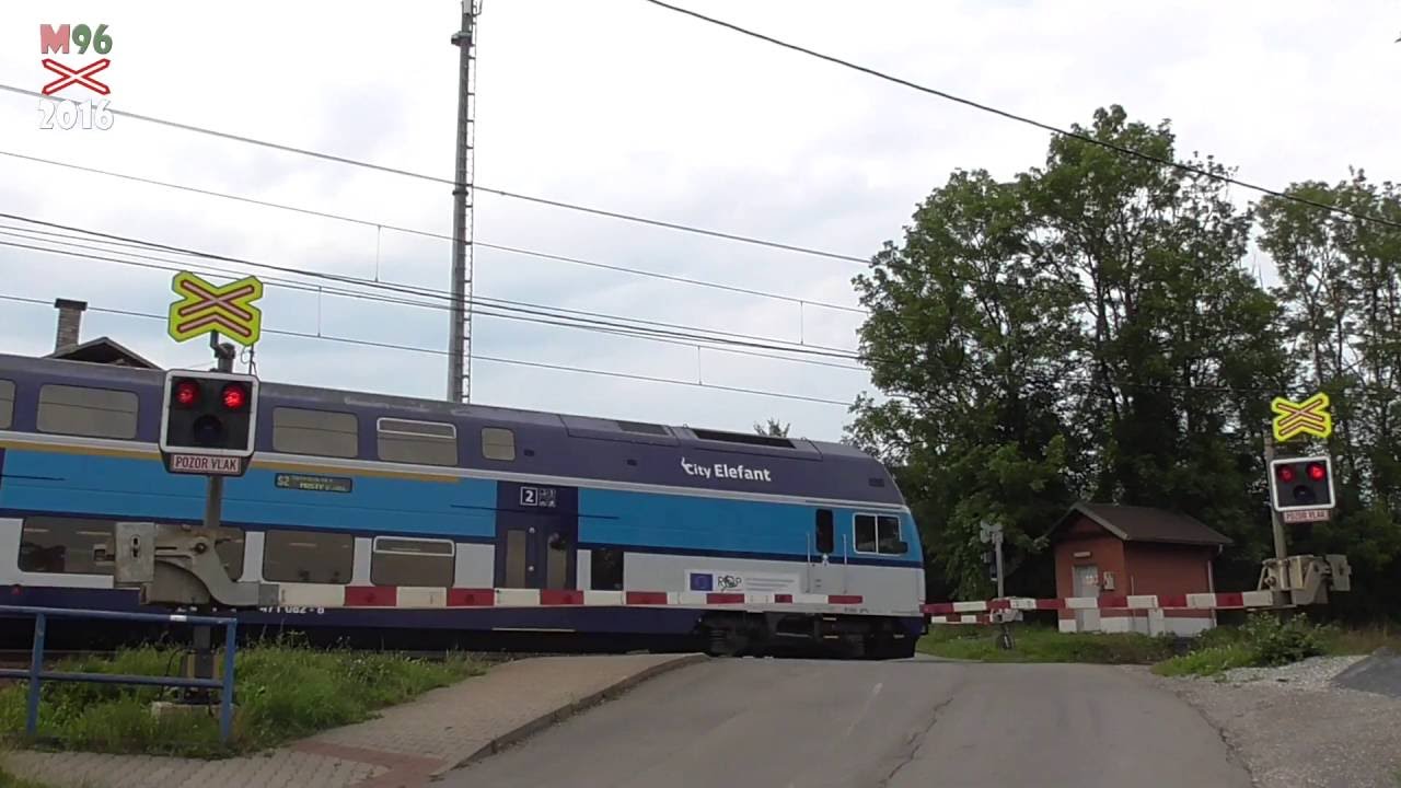 Železniční přejezd Bocanovice [P8271] - 24.7.2016 / Czech railroad crossing