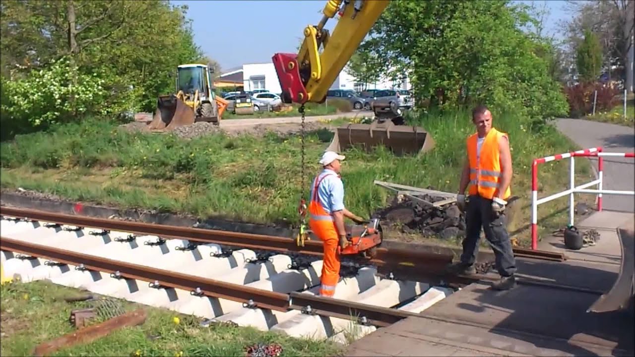 Tram Kassel - Bauarbeiten und Schienenersatzverkehr Baunatal 22.-27.04.14
