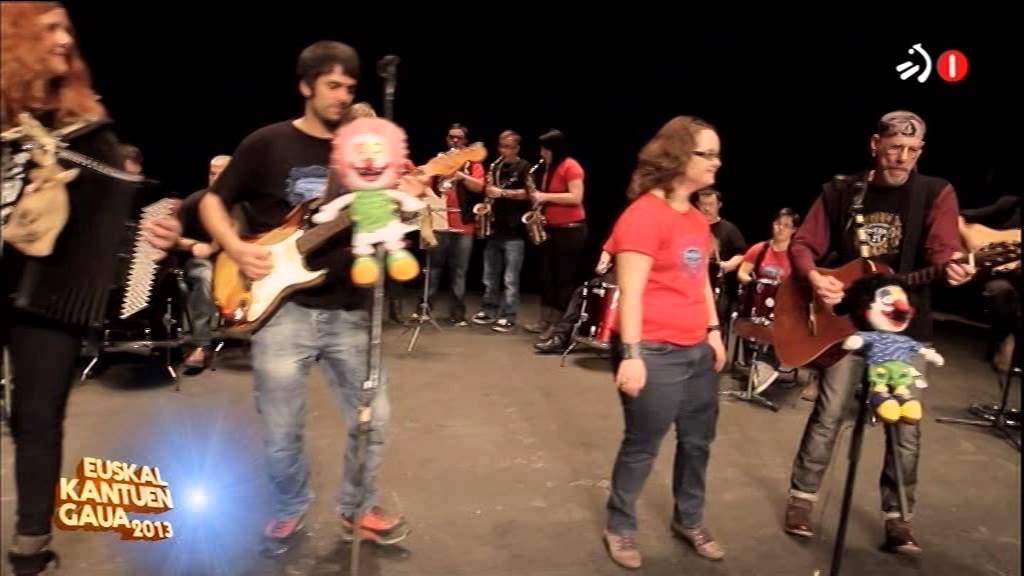 Euskal Kantuen Gaua EKG 2013 - El Drogas, Kutxi eta Motxila 21