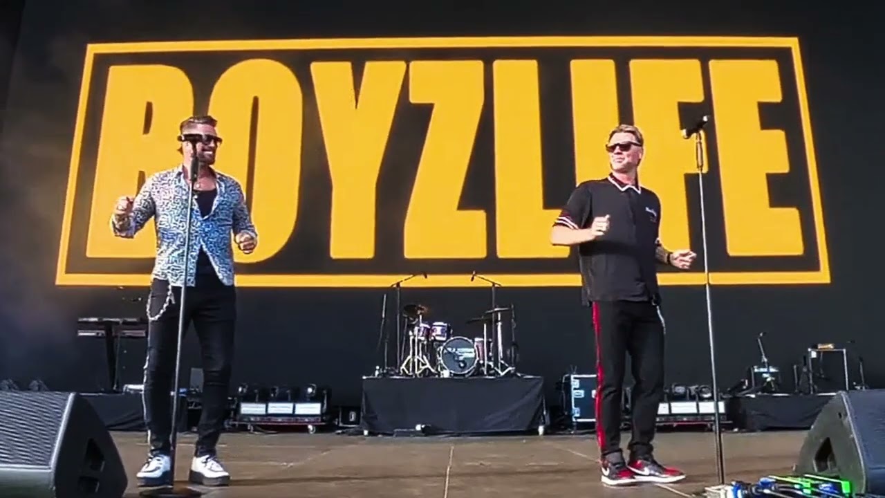 Boyzlife Live - Love me for a reason